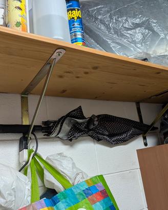 mensola legno con staffe acciaio 