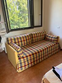 Divano con letto doppio a scomparsa