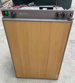 Frigo trivalente Electrolux