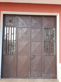 Portone in ferro per garage o magazzino