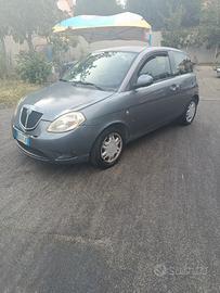Lancia Ypsilon 1.3 MJT 75 CV Platino
