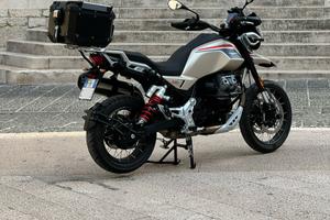 Moto Guzzi V85 travel