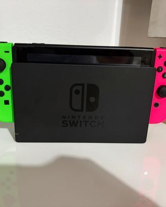 Nintendo Switch + Accessori: Bundle Completo!