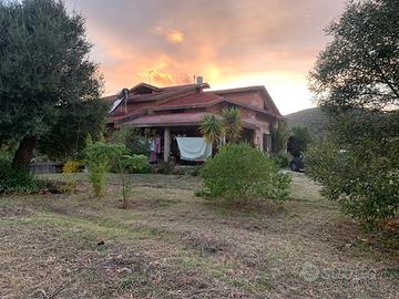 Villa da ristrutturare