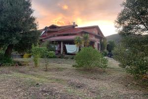 Villa da ristrutturare