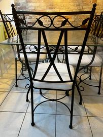 Tavolo nero piano in cristallo