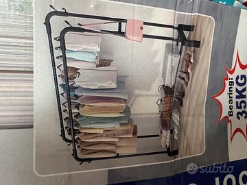 Appendiabiti con doppia asta da camera