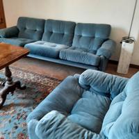 divano e due poltrone