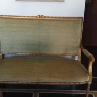 Divano in velluto d'epoca