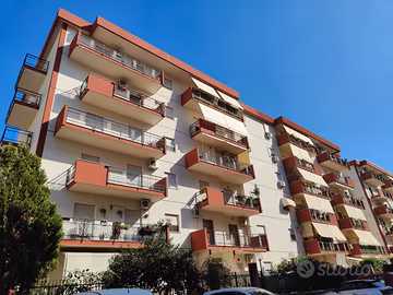 Besio ampio 5 vani in residence posto auto