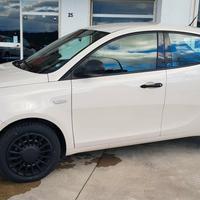 Lancia Ypsilon 1.2 69 CV 5 porte Unyca