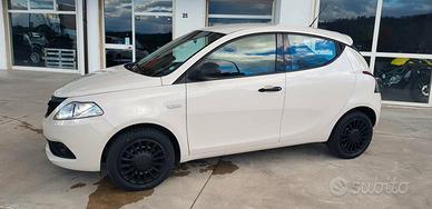 Lancia Ypsilon 1.2 69 CV 5 porte Unyca