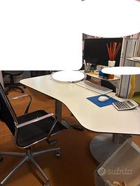 Scrivania Direzionale Ergonomica di Design + Sedia