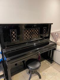 Pianoforte con sgabello