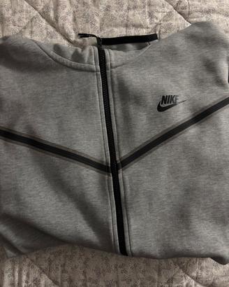 nike tech