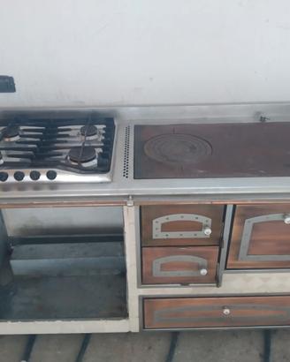 cucina economica in muratura con gas e forno