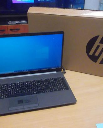 NOTEBOOK HP 255 G8 NUOVO+4GB+256SSD+WINDOWS 11