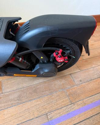Monopattino elettrico segway ninebot max g3