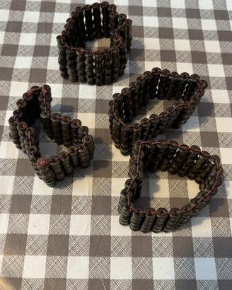 Bracciali nuovi in legno cadauno €5