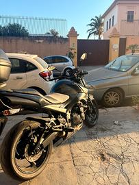 Suzuki gsr 600