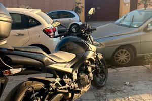Suzuki gsr 600