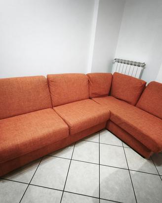 Divano con chaise longue 