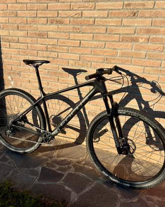 Focus Raven 8.6 - MTB Carbonio - Tg. L - 2022