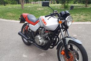 Suzuki GS 550 M (Katana) - 1982