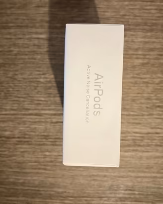 Apple Auricolari AirPods 4 + Custodia di Ricarica
