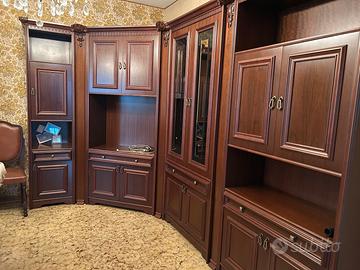 Mobile in legno da salotto angolare