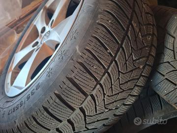 coperture Dunlop winter x Tiguan 235/55R17  montat