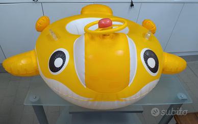 Gonfiabile per  bambini con volante