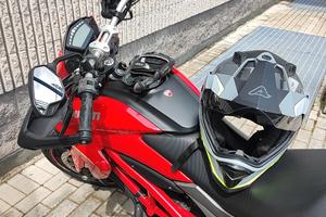 Ducati hypermotard 821
