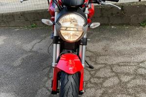 Ducati moster 696