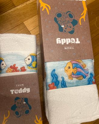 5 Asciugamani thun mare nuovi con scatola