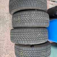 GOMME TERMICHE BRIDGESTONE 215/55R17. 98H