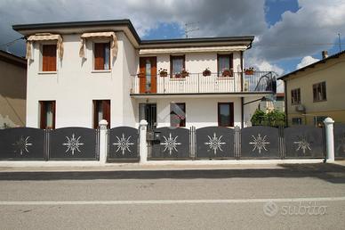 CASA SEMINDIPENDENTE A CAMISANO VICENTINO