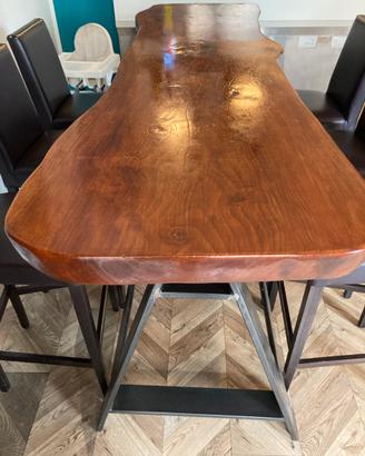 Tavolo in legno