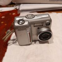 MACCHINA FOTOGRAFICA 