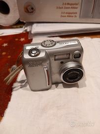 MACCHINA FOTOGRAFICA 