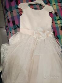 vestito di prima comunione bianco con veli rosa