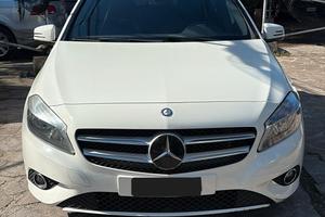 Mercedes-benz A 180 CDI BlueEFFICIENCY Automatic