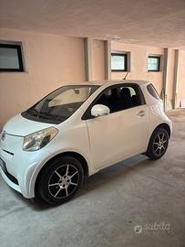 Toyota iq 2009