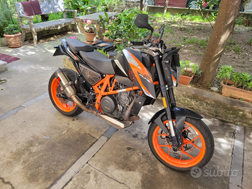 Ktm Duke 690 R depotenziata