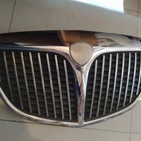 Griglia anteriore Lancia Musa 