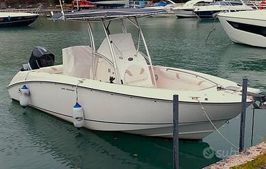 Boston whaler 240 outrage + carrello stradale