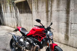 DUCATI MONSTER 821