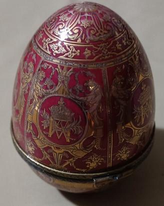 Cofanetto portagioie a forma di uovo decorativo