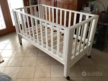 Lettino in legno laccato bianco Foppapedretti