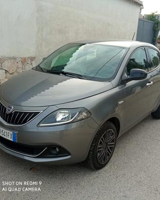 Lancia Ypsilon 1.0 FireFly 5 porte S&S Hybrid Gold